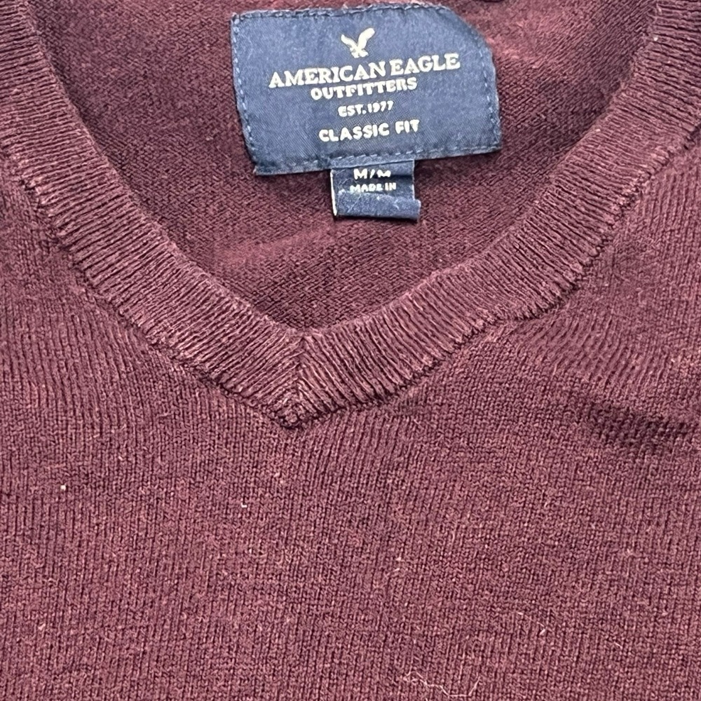American Eagle Outfitters Pullover Sweater Men's Medium‎ Burgundy Cotton V-Neck